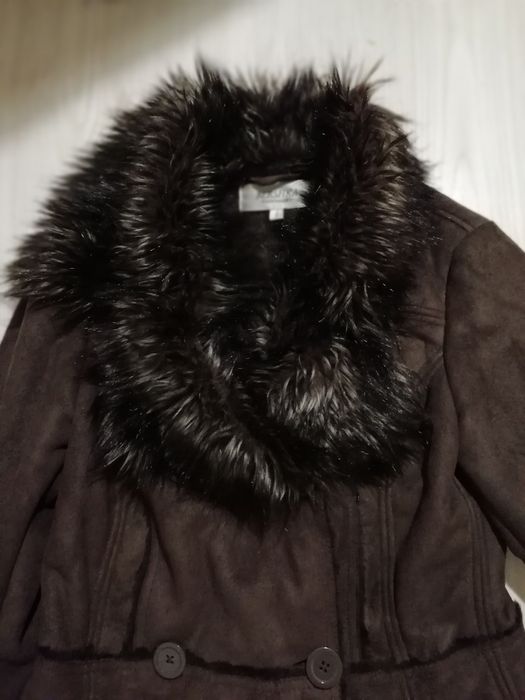 Kozuszek płaszcz z eko zamszu BERSHKA stan idealny