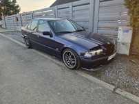 Sprzedam BMW E36 318i po kolizji