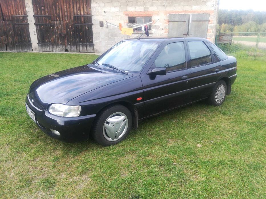 Ford Escort 1.6 V16 Bolero 2