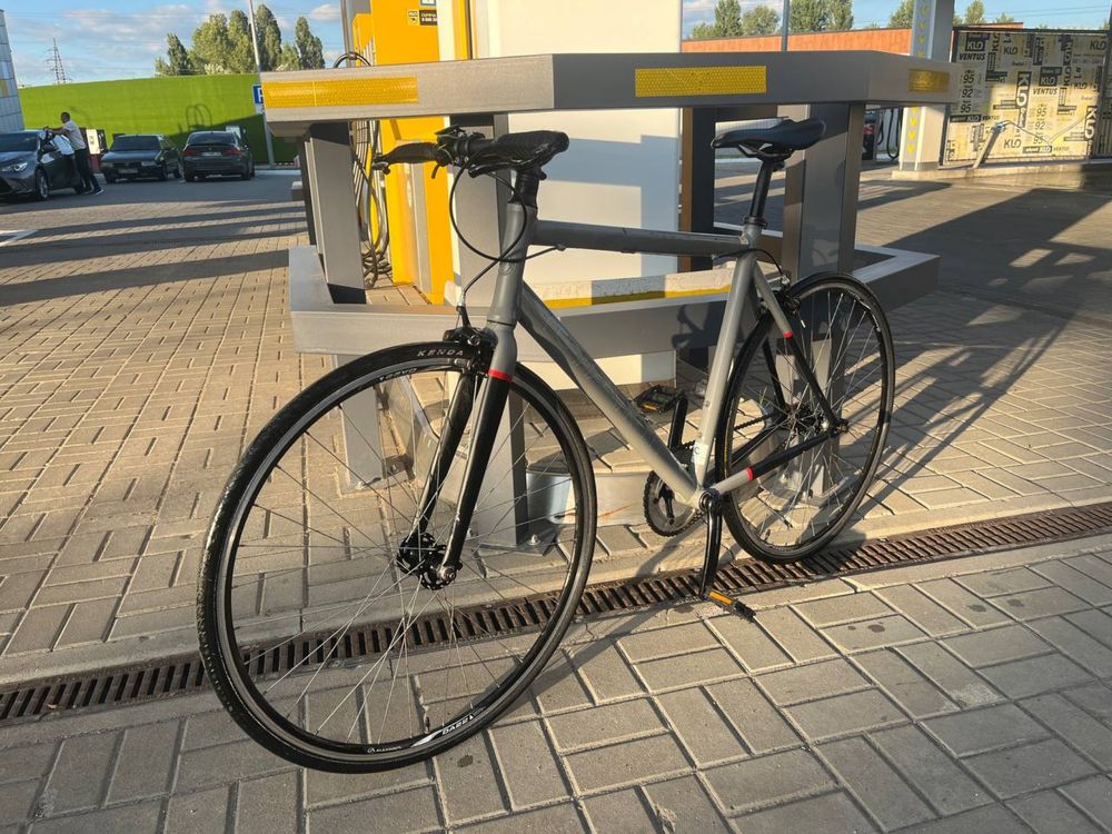 Продам велосипед GIANT  L size!
