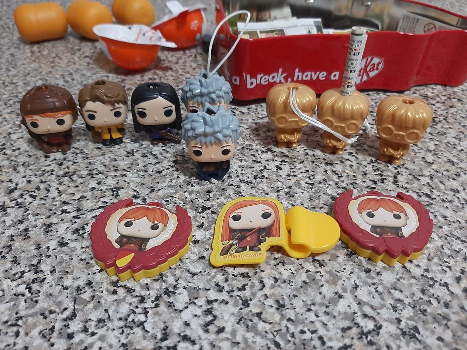 Kinder funko e outros