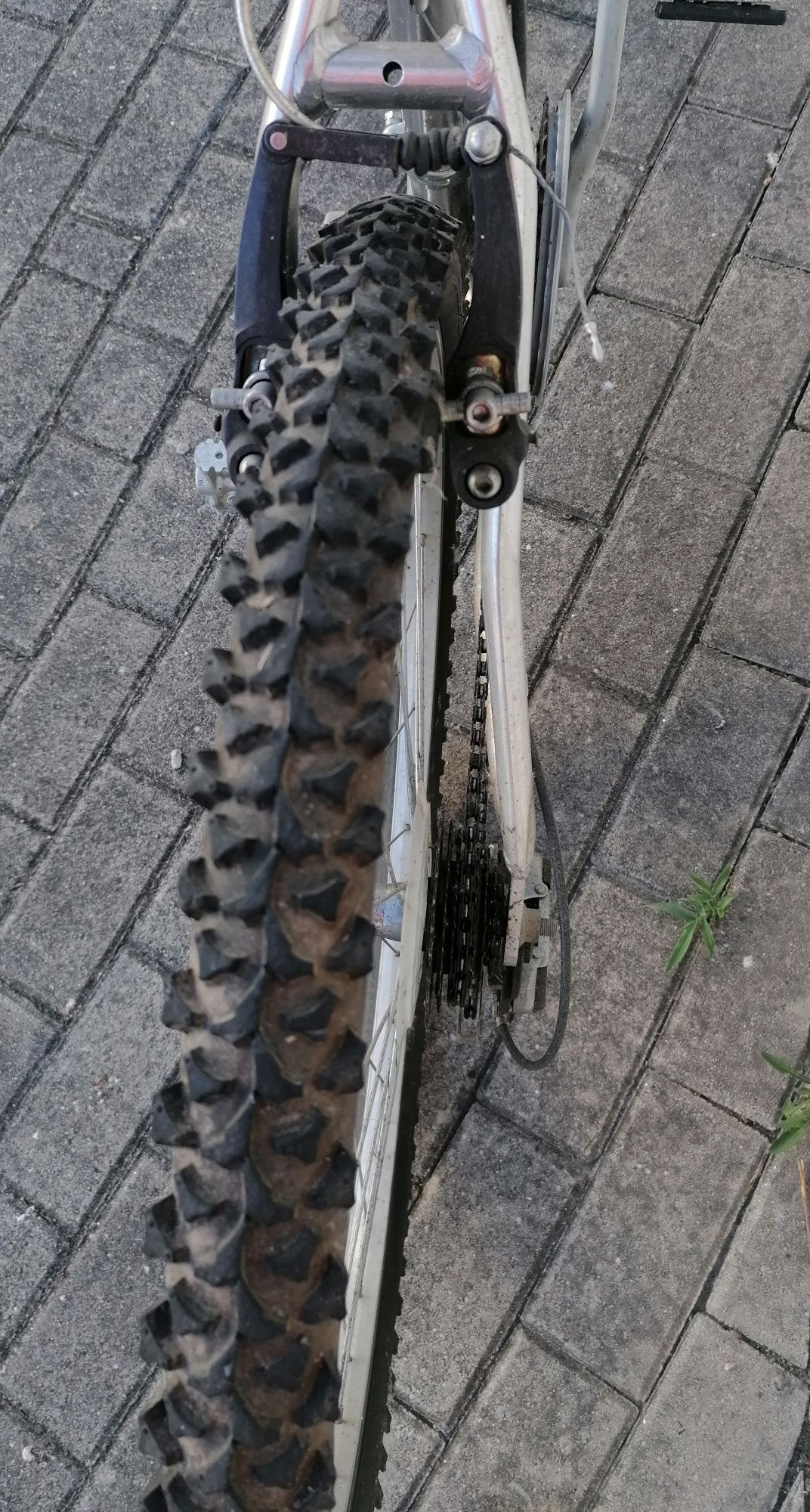 Bicicleta BTT usada