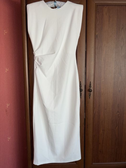 Сукня біла від zara