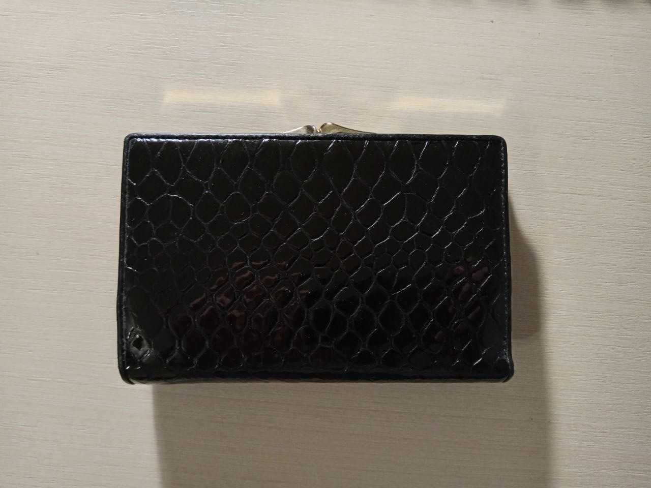 Продам женский кожаный кошелёк