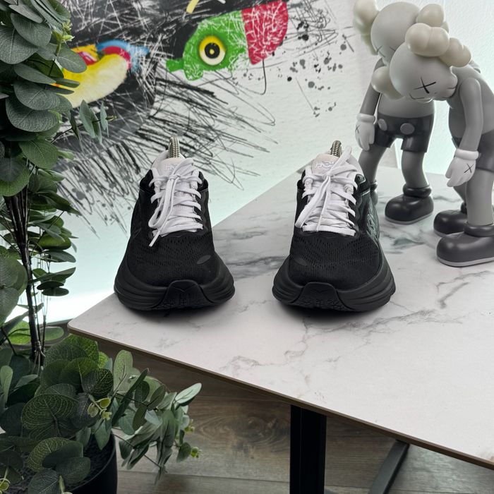 Кросівки Hoka Bondi 8 37 розмір E1184