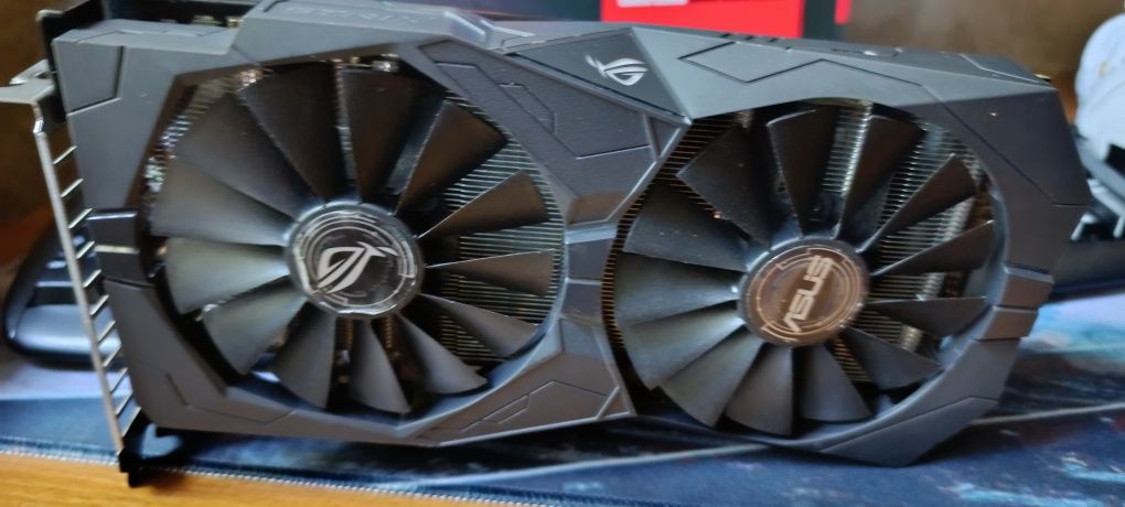 Видеокарта ASUS Rog Strix Gaming Rx 560  на 4 Гб. 256 шина GDDR5, 8pin