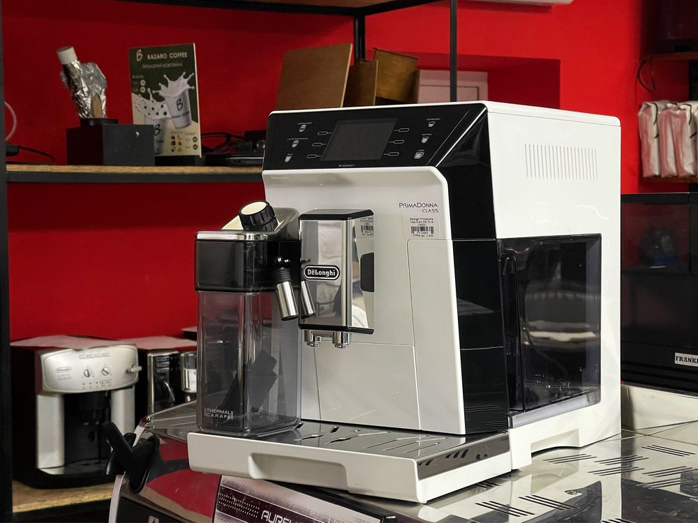 Кавомашина Delonghi PrimaDonna Class Ecam 556.55.W