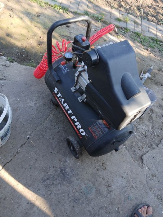 Компресор будівельний.