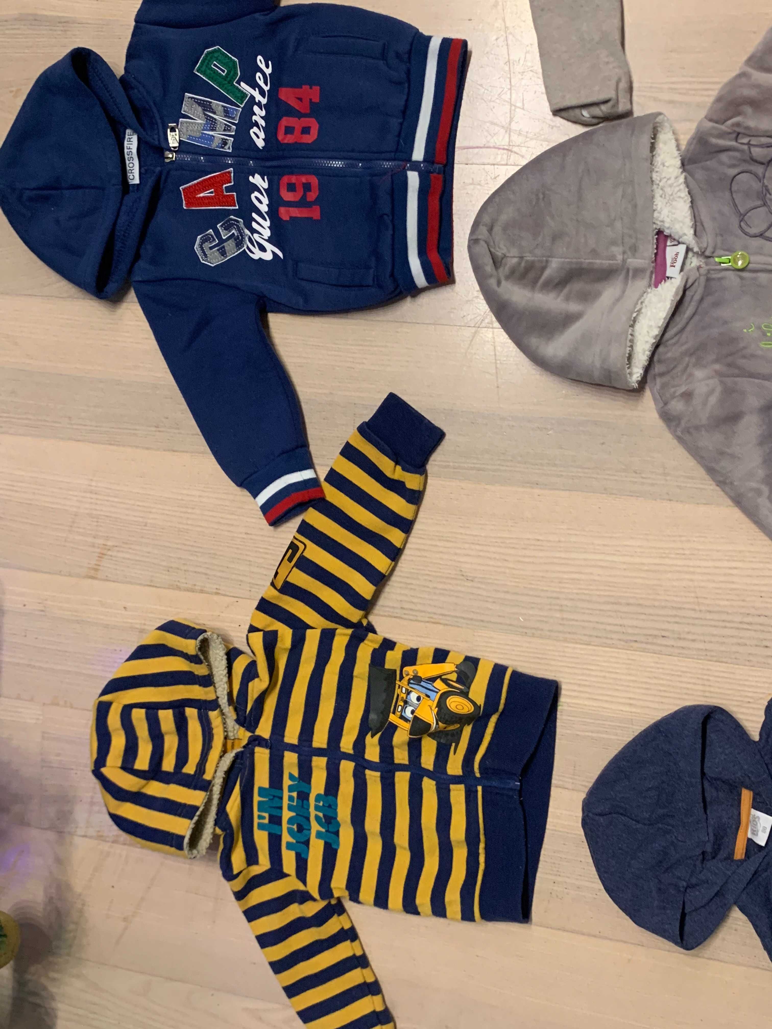 1 x kurtka 74 , 1 x sweter , 4 x bluza