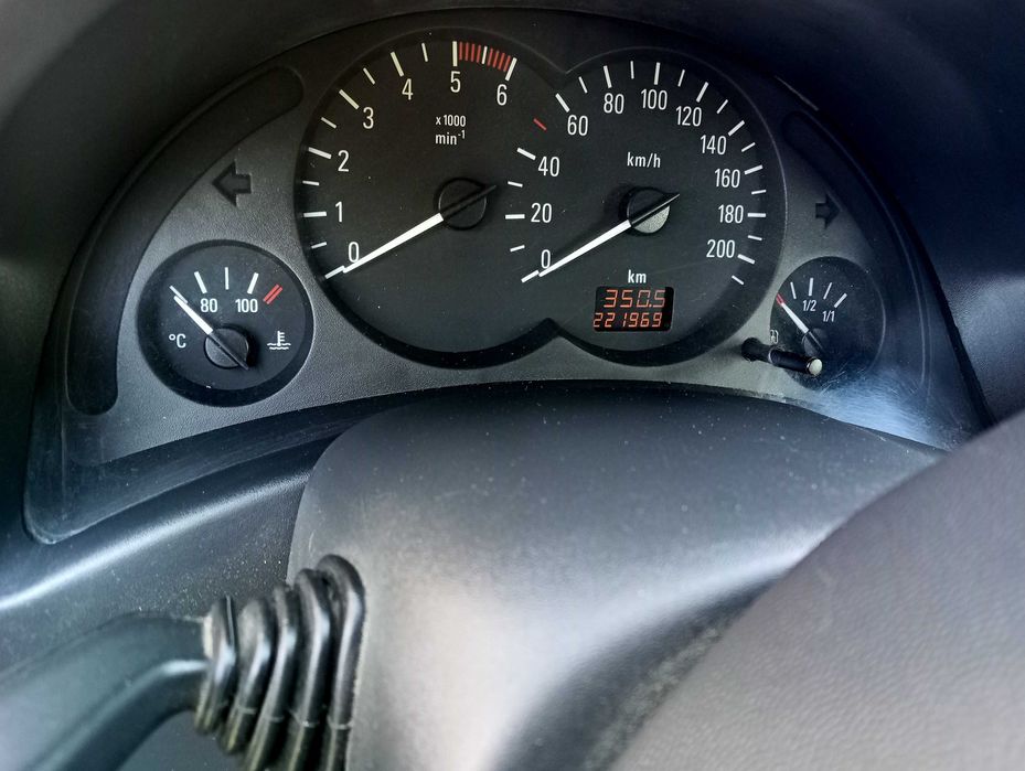 Авто Opel Combo 1,7