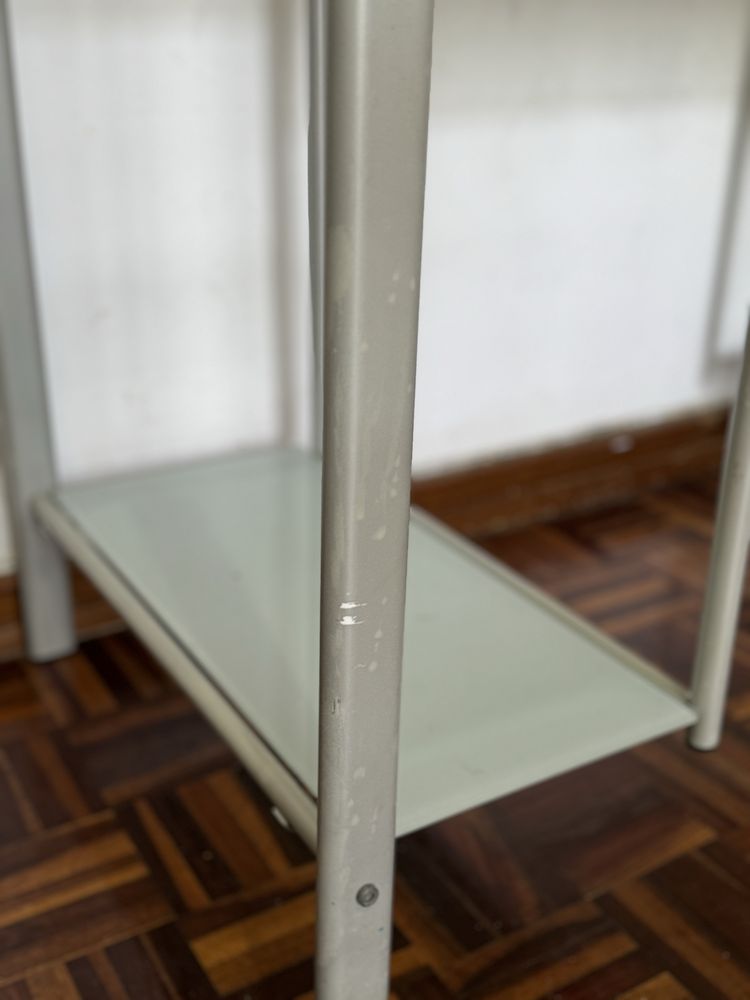 Secretaria de vidro fosco