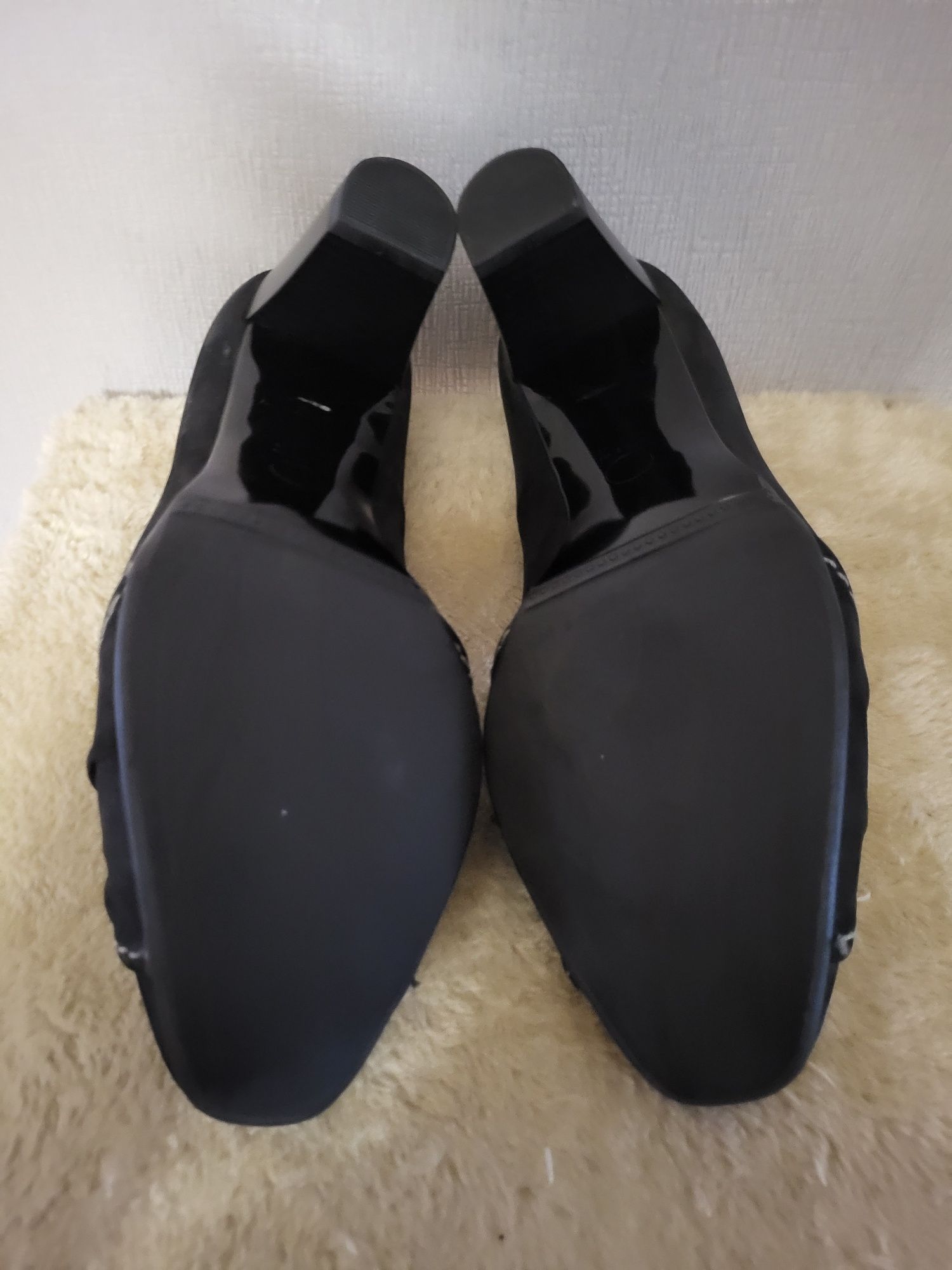 Peter Kaiser czolneka buty damskie skórzane czarne rozmiar 35.5