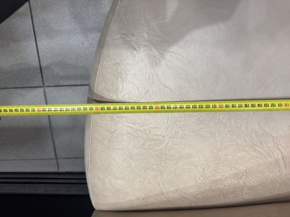 Диванчик для очикування