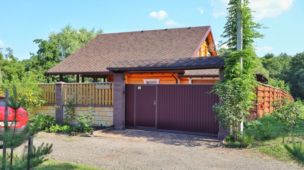 Продаж будинку зі зрубу (карпатська смерека), с. Мала Бугаївка.
