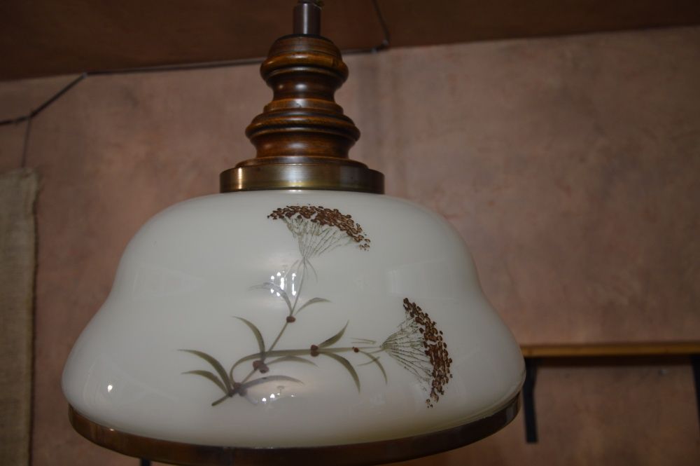 lampa sufitowa wisząca rustykalna retro opuszczana pociągana w dół