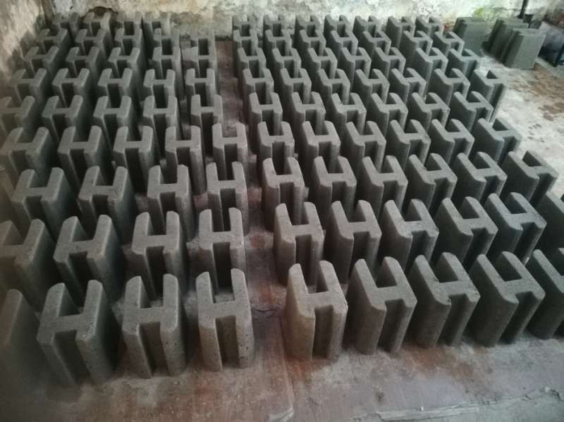 Podmurowka prefabrykowana płyty betonowe pod ogrodzenie