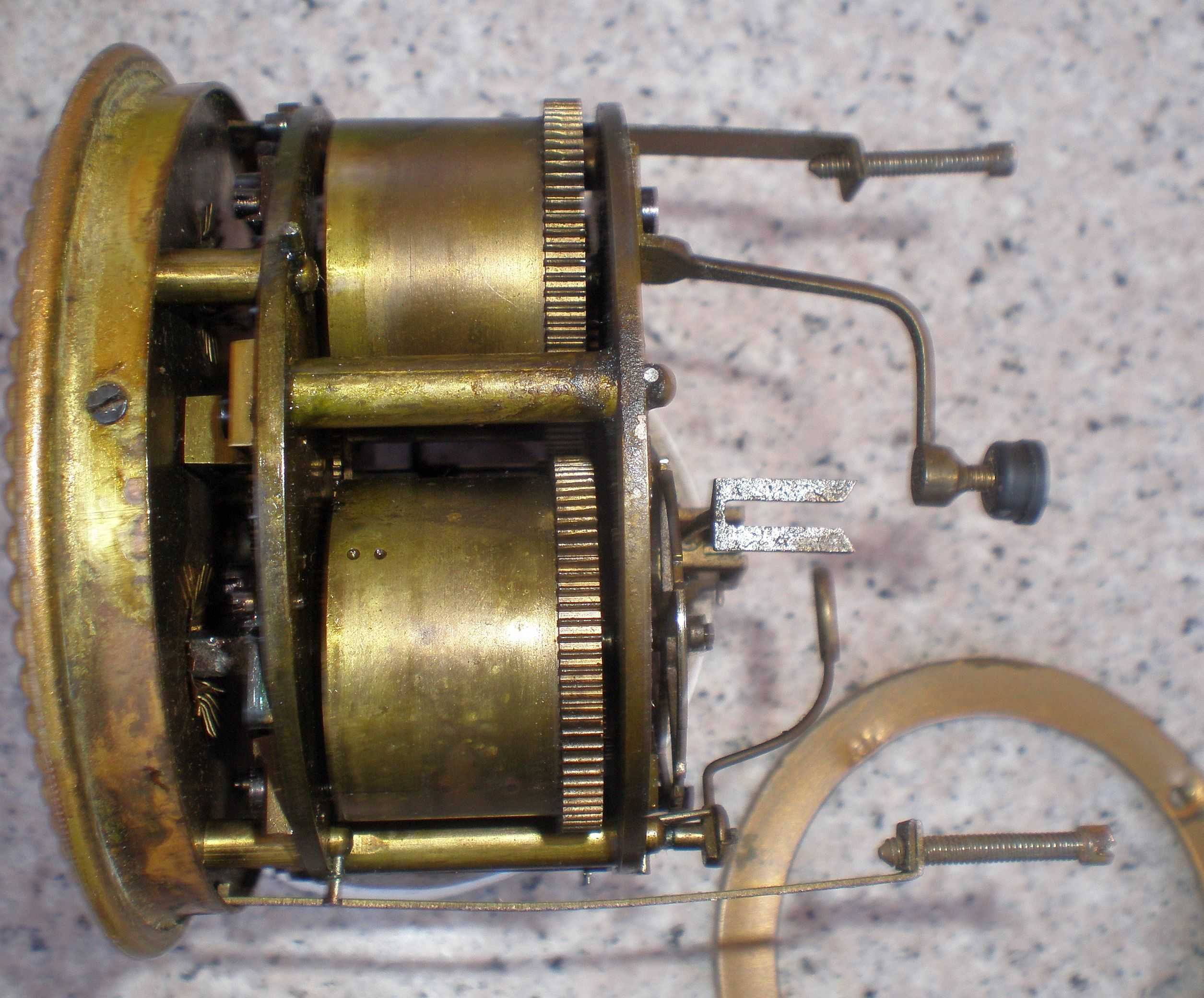 francuski zegar kominkowy  - mechanizm - sprawny