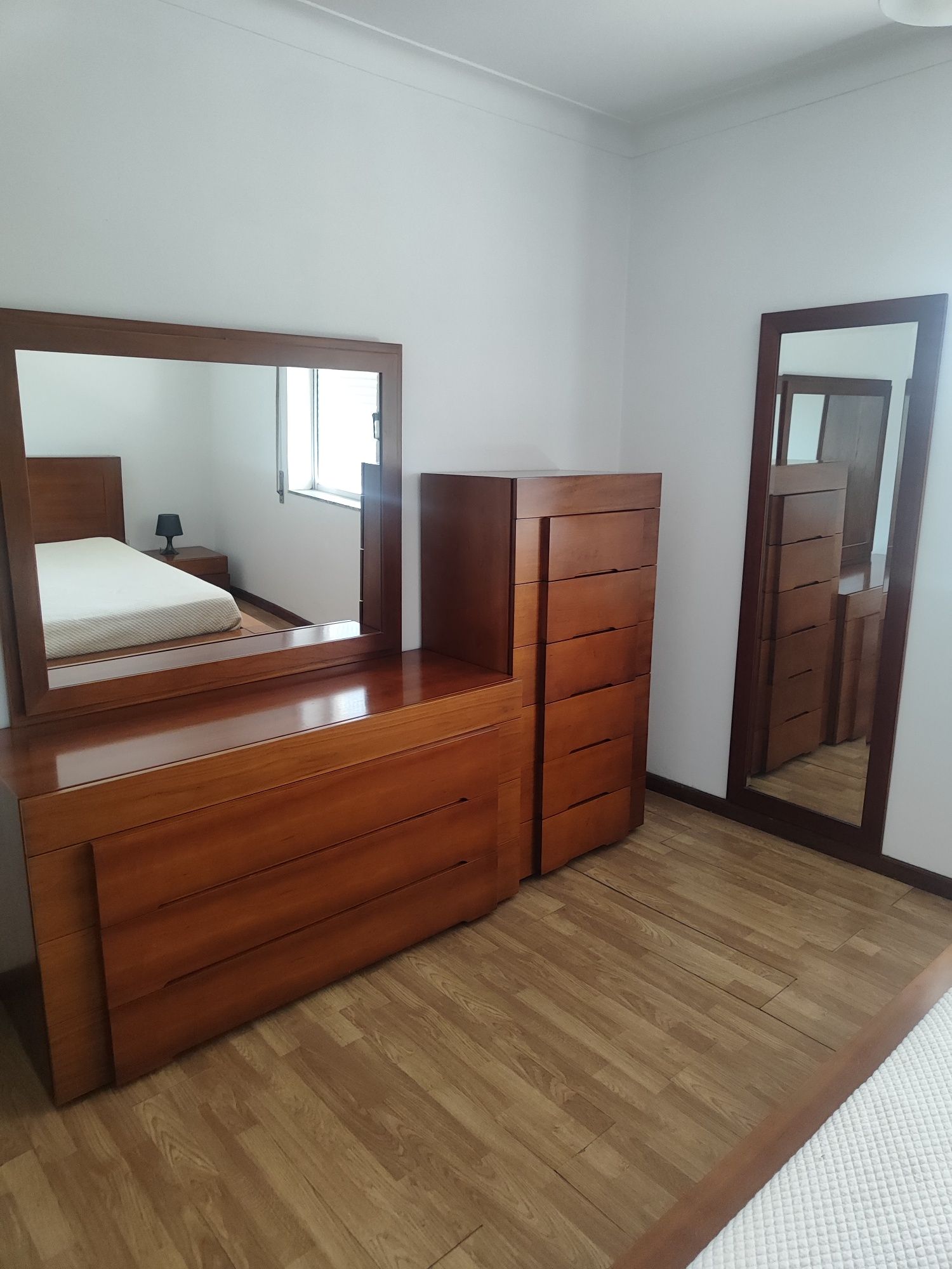 Quarto de Casal Usado Completo