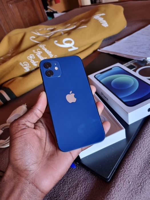 iPhone 12 recondicionado , estado novo 64gb