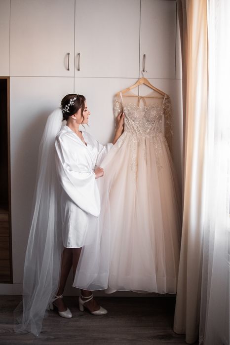 Весільна сукня