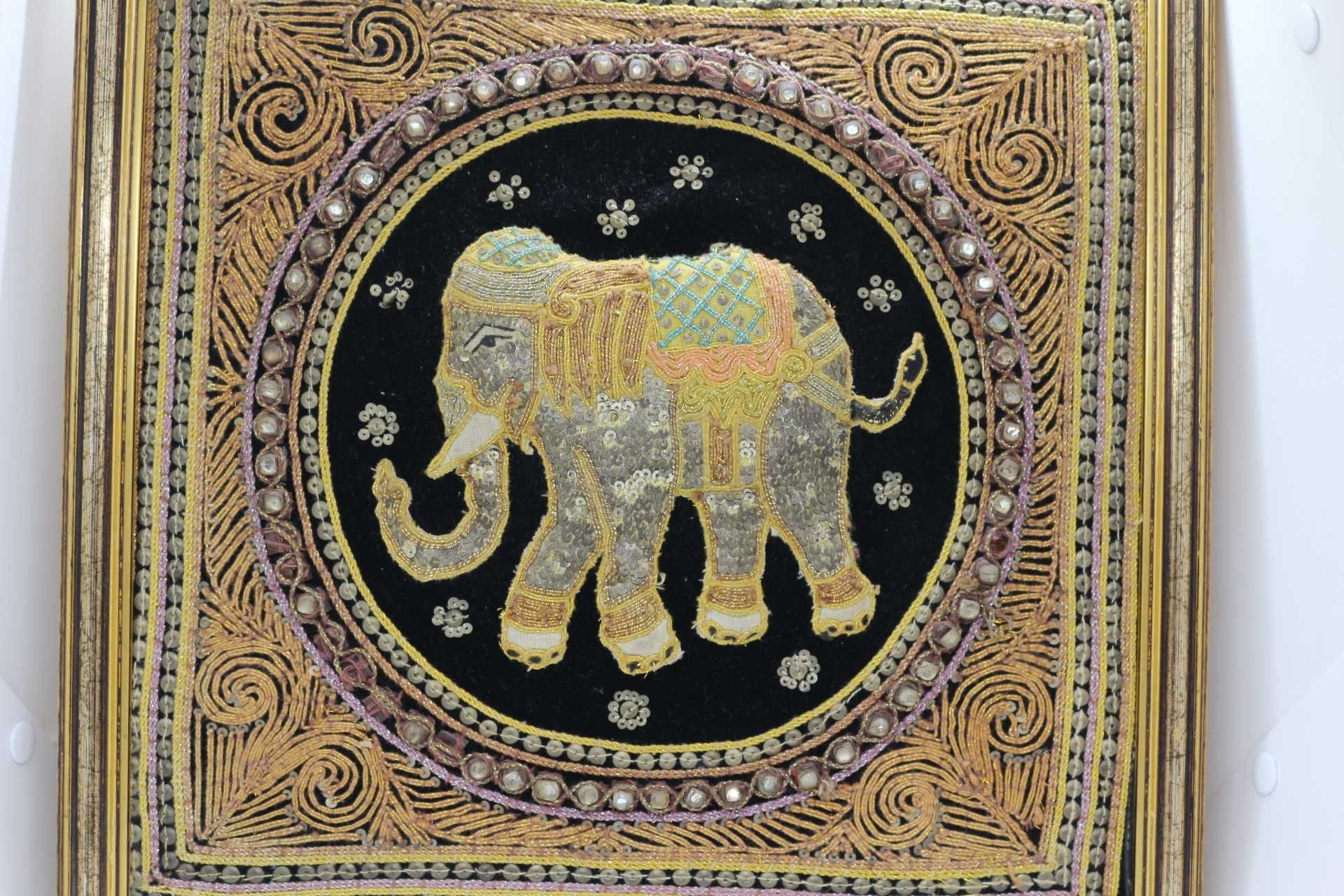 Quadro Mandala com bordado Tailandês e Elefante símbolo da Sorte