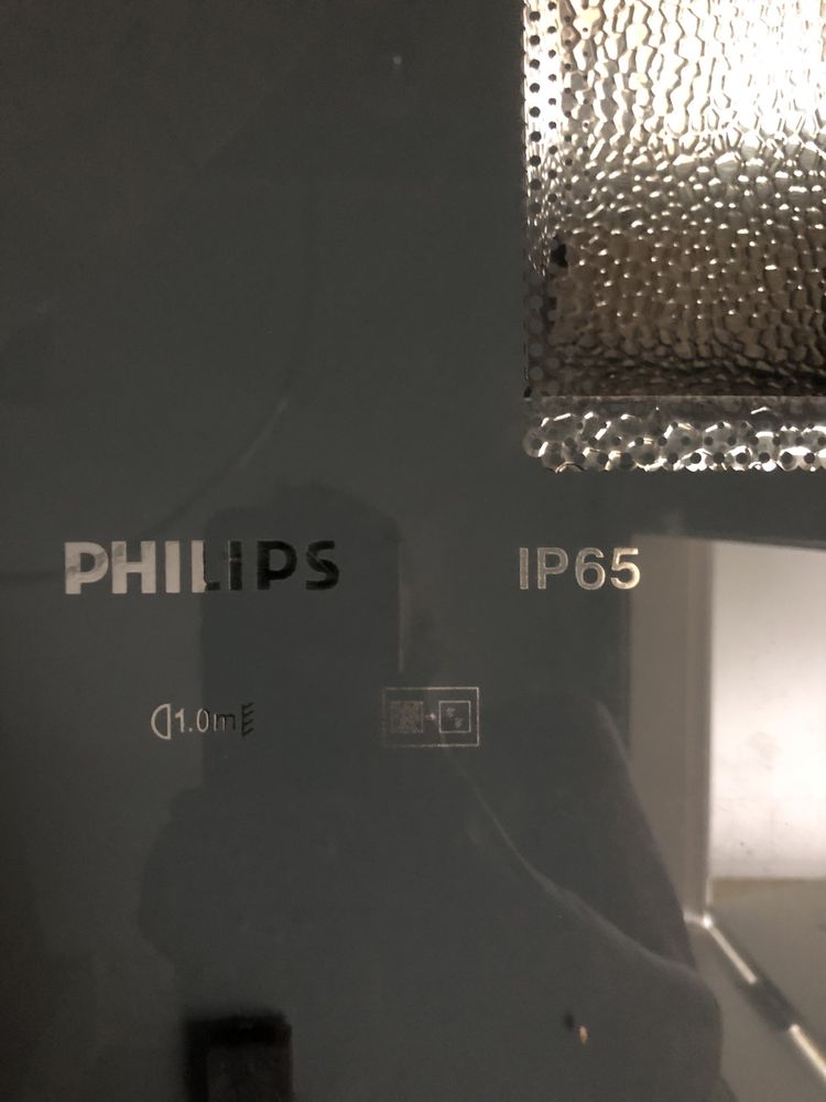 Прожектор PHILIPS RV315 Светильник ,Освещение В наличии 6 штук