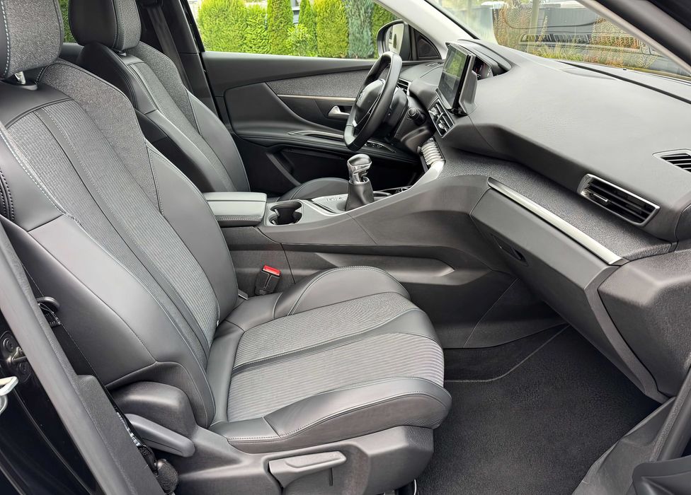 Peugeot 3008      2022