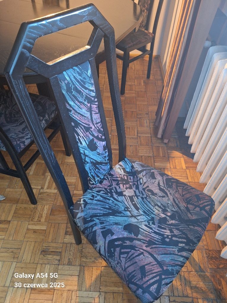 Stół z krzesłami zestaw