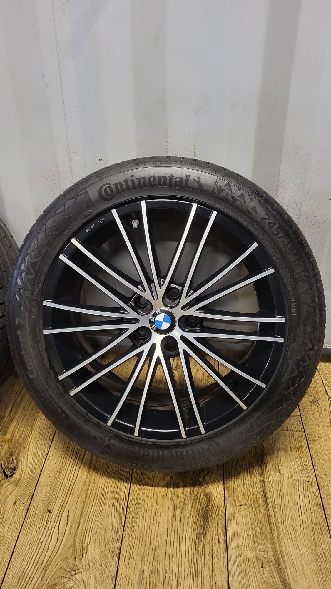 Felgi BMW 18" 5x120 z oponami 245/45 R18 5 F10 F11 E60 3 F30 F31 X1