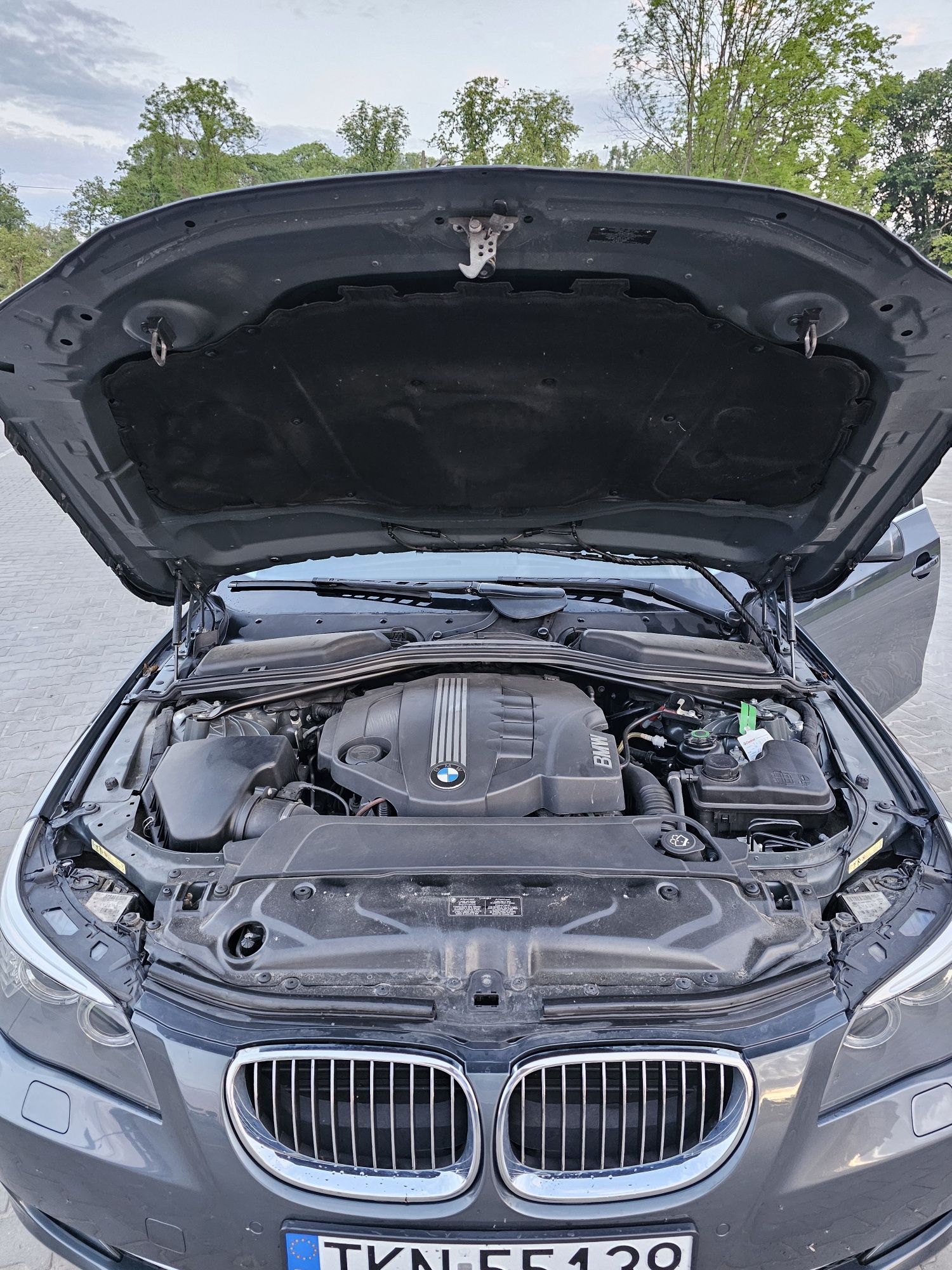 Bmw e60 520d 177km  Komforty  orginalny Lakier