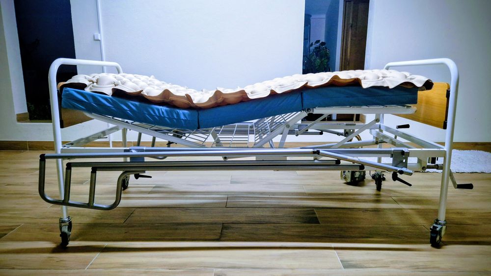 Cama Articulada com Colchão Anti-Escaras e Compressor