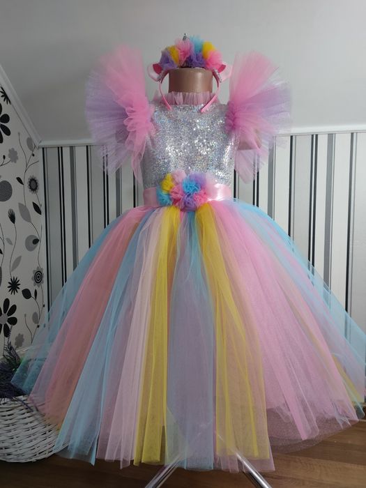 Прокат костюмів для свята дитині