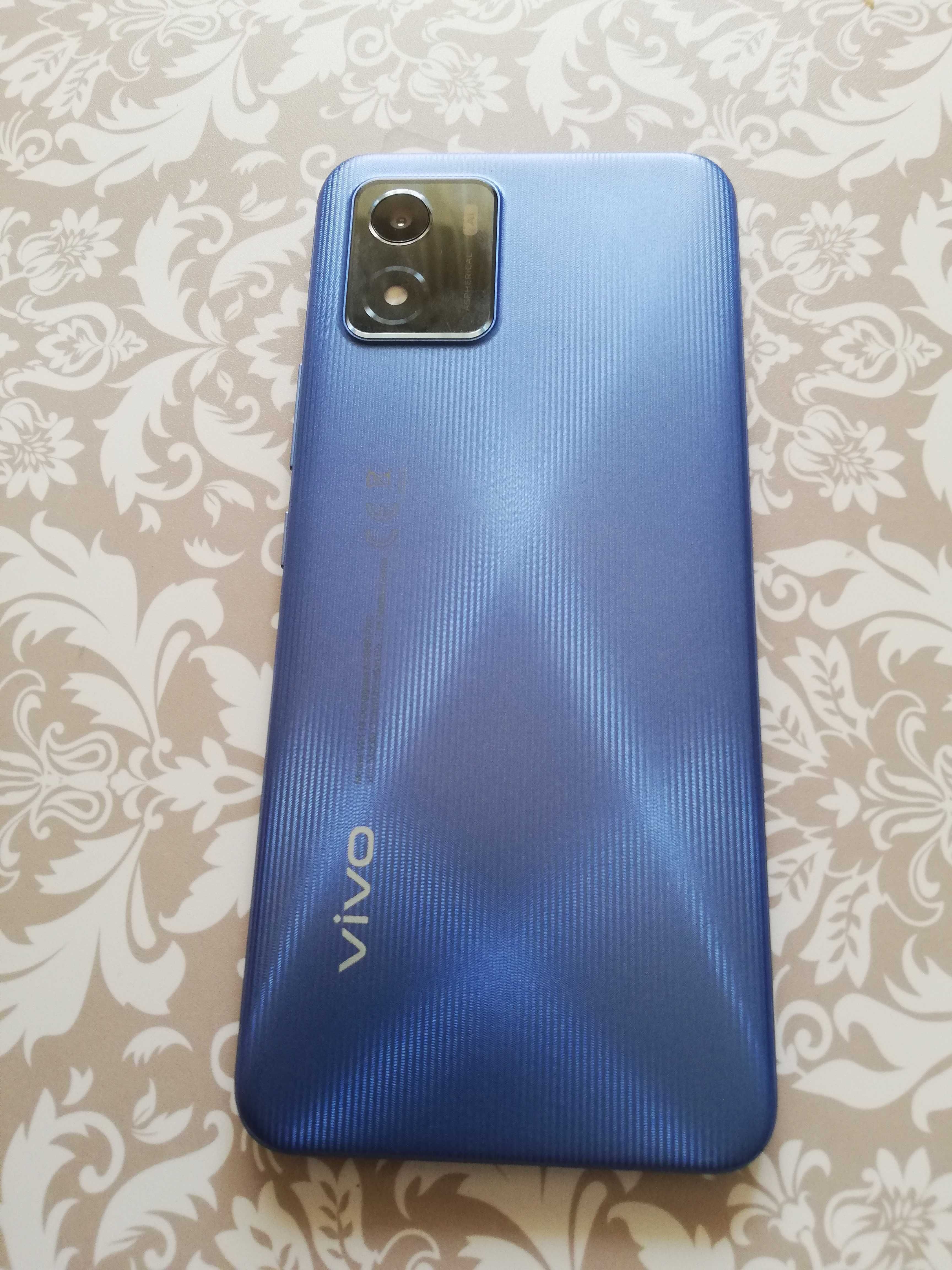 Smartfon VIVO Y01 (V2118) 32/3GB w bardzo ładnym stanie