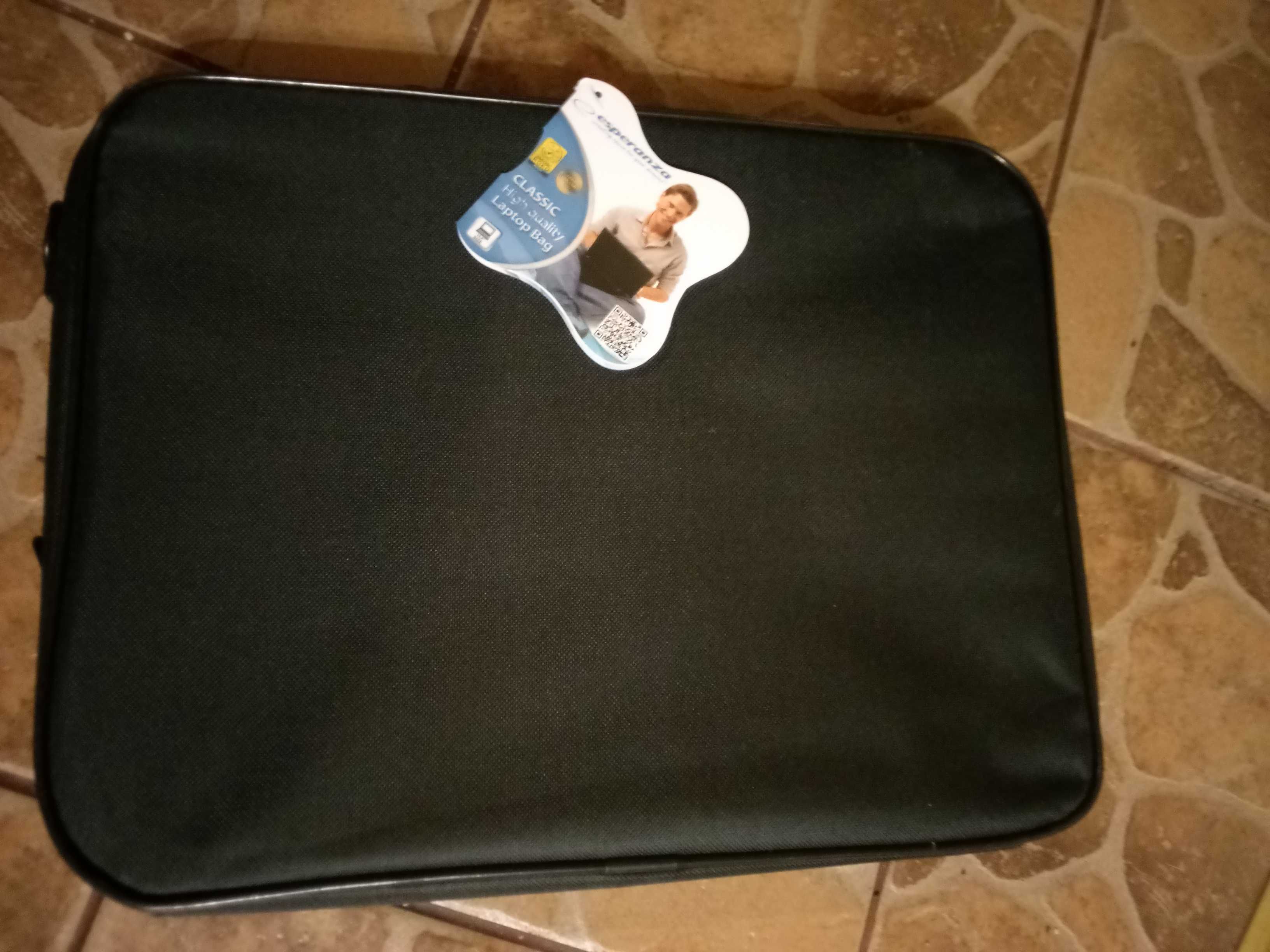 Nowa torba na laptopa Esperanza.