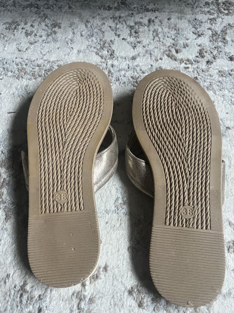 Japonki UGG Australia roz 38