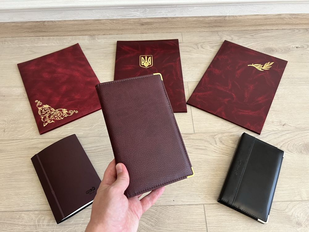 Визитницы и папки