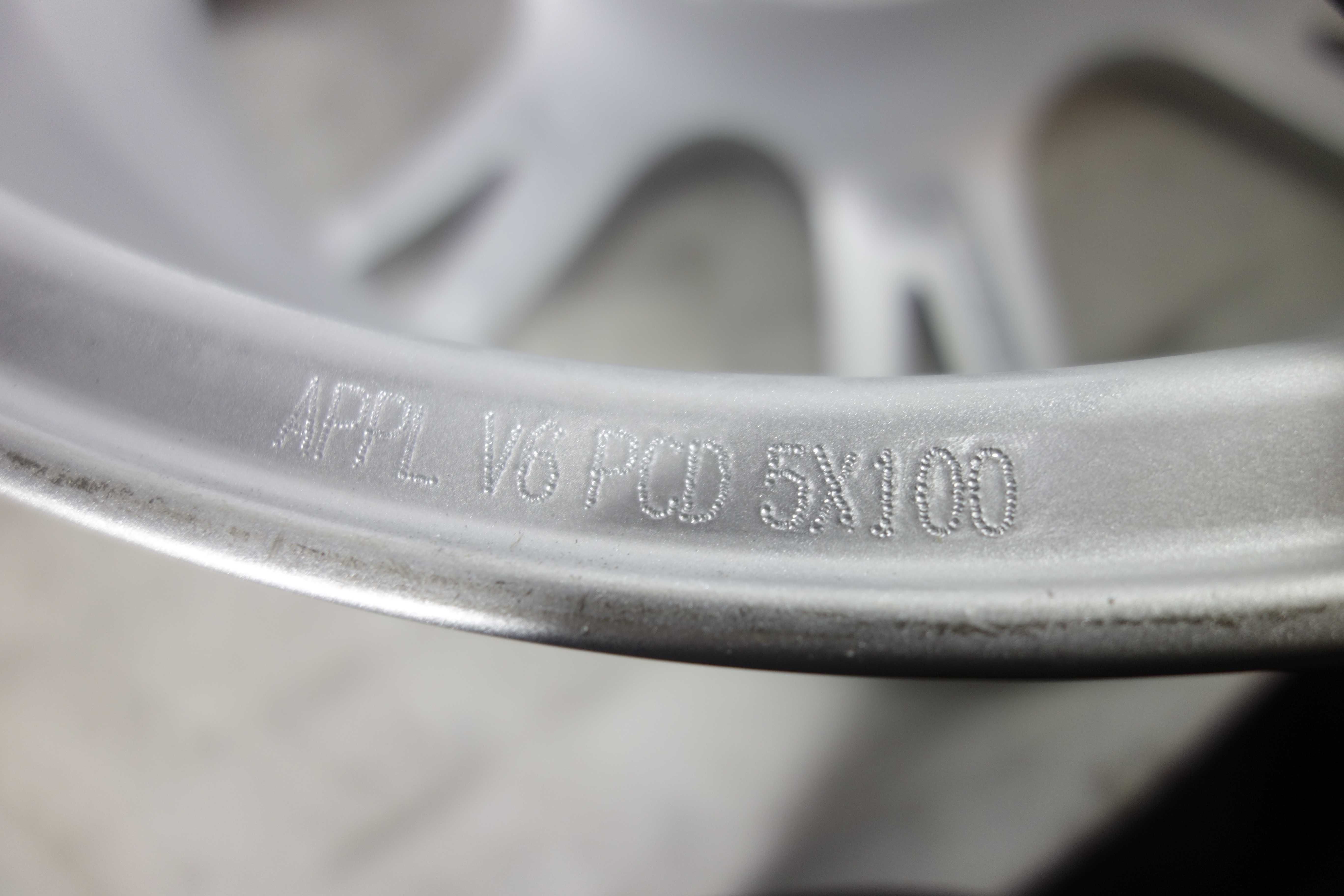 NOWE Alufelgi 15" 5x100 Skoda Fabia Rapid Octavia Srebrne 860