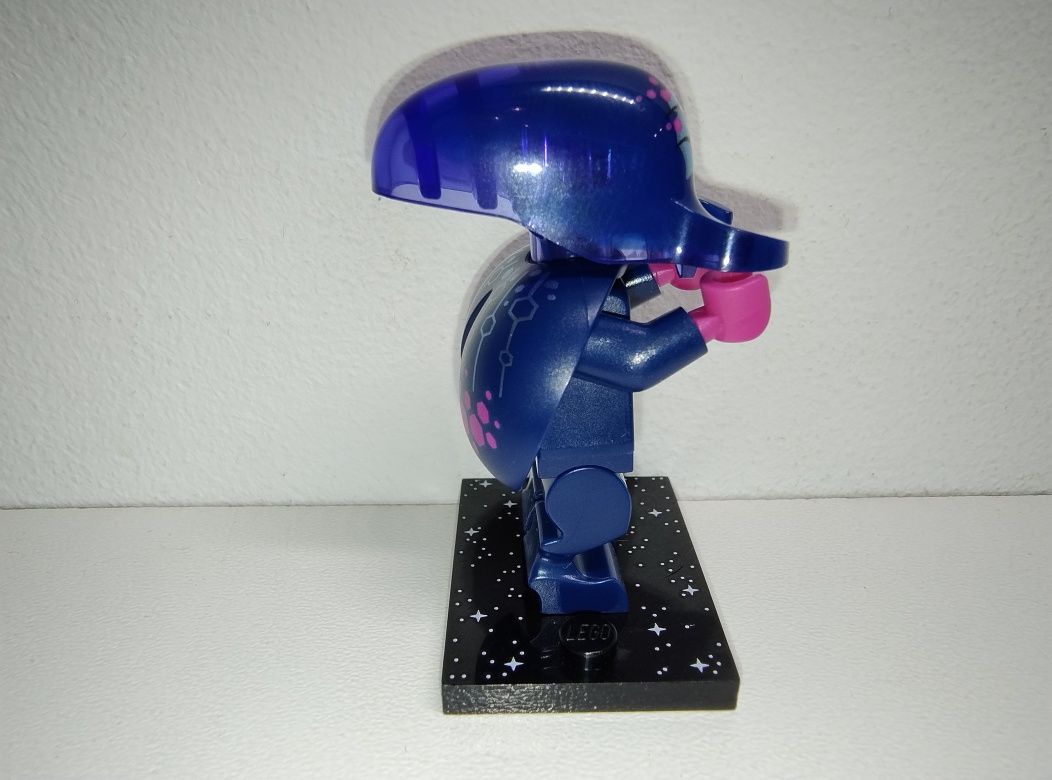 LEGO Minifigures - Alien Beetlezoid, col446, col26-10