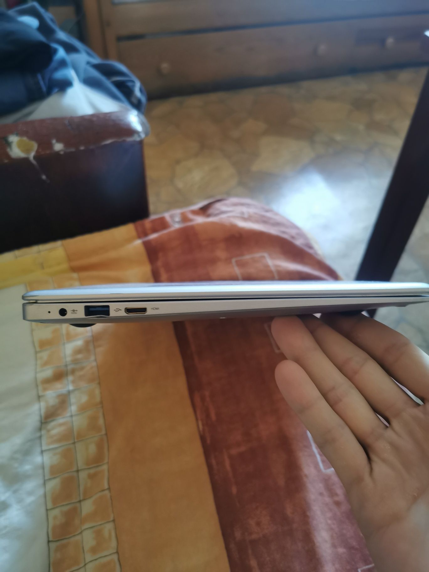 Laptop kiano slimnote 14.2