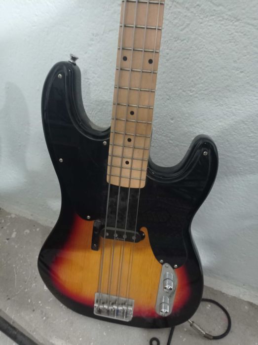 Baixo Harley Benton PB50 SB