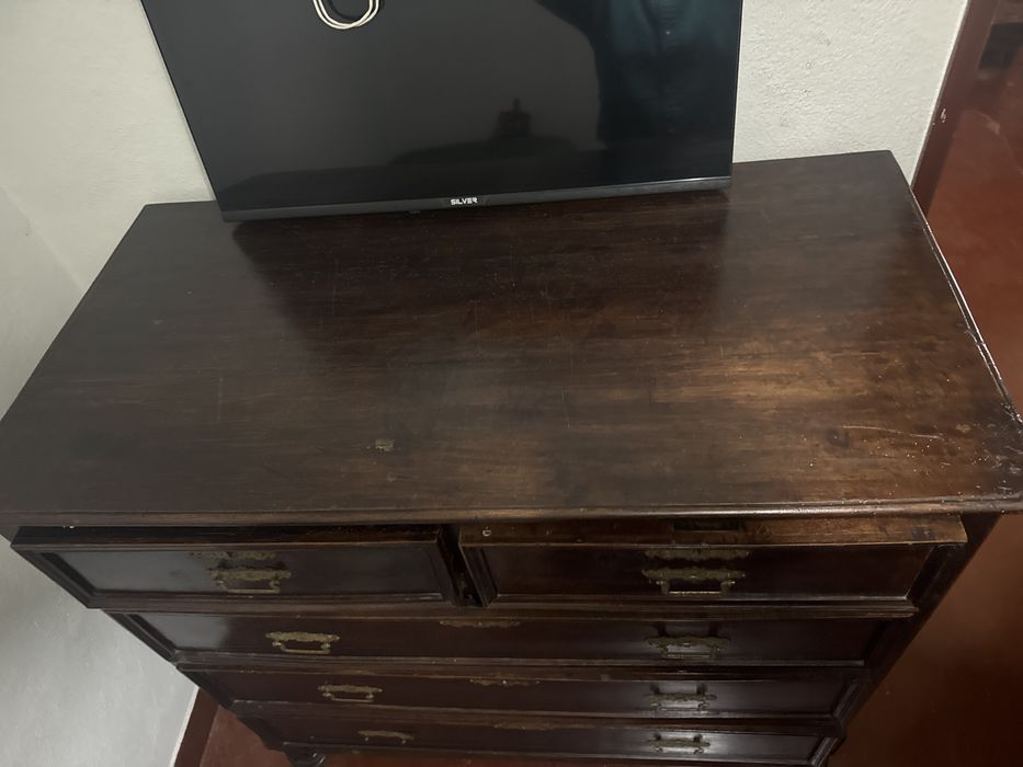 Vendo uma linda Cómoda Vintage!!