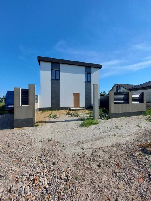 Продам дом новой постройки на 2,2сот. в Червоном Хуторе, ул.Гарманная!