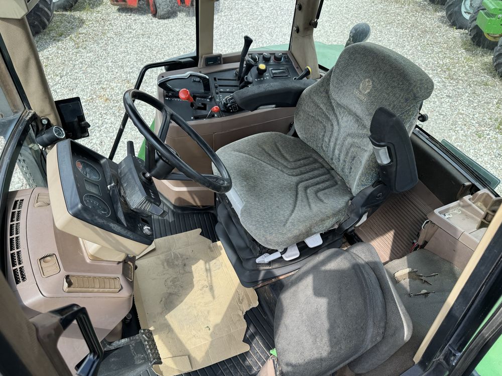 Ciągnik JOHN DEERE 7800 - Oryginalny stan, PNEUMATYKA