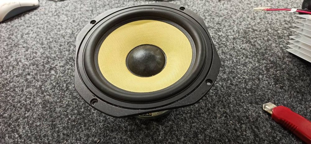 Активные студийные мониторы KRK VXT8 вуфер