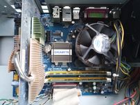 Комплект  Материнська плата Gigabyte+ процесор Intel+пам'ять ddr2