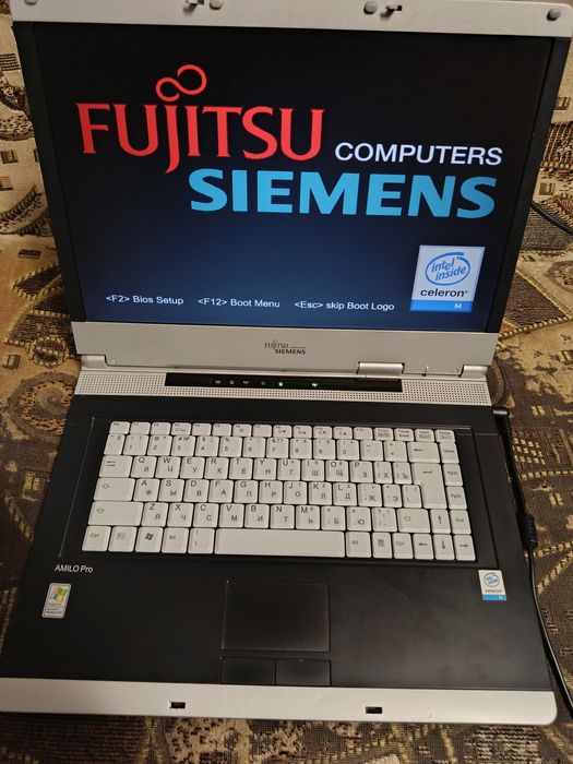 Продам ноутбук Fujitsu Siemens Amilo Pro V2035