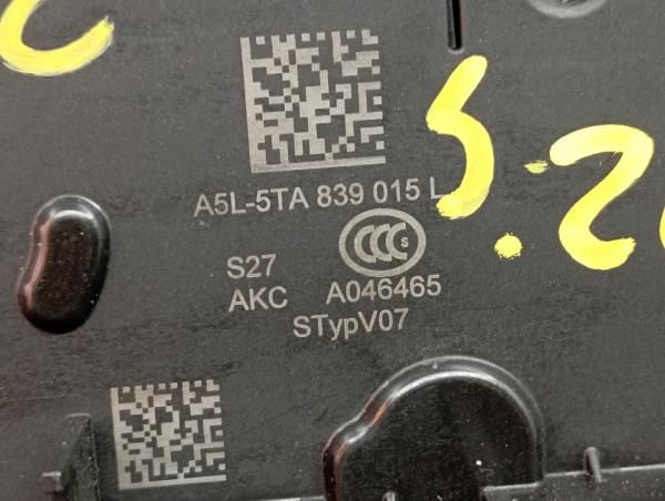 Fechadura / fecho porta trás esquerdo VOLKSWAGEN T-Roc (A11)