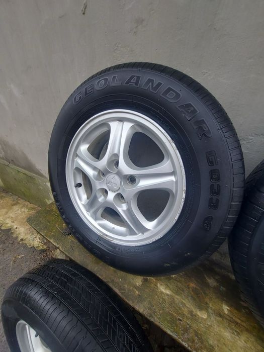 Продам легкосплавні диски на Mitsubishi Outlander