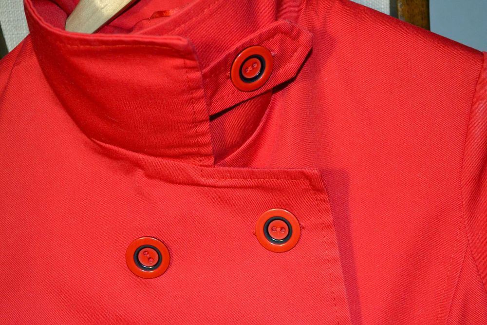 Жіноча куртка р. S-M наш 44- 46 зріст до 168 см плащ можна на підлітка