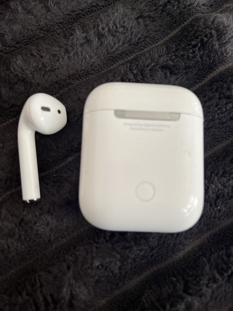 Airpods 2 sluchawka lewa i pudelko ladujace